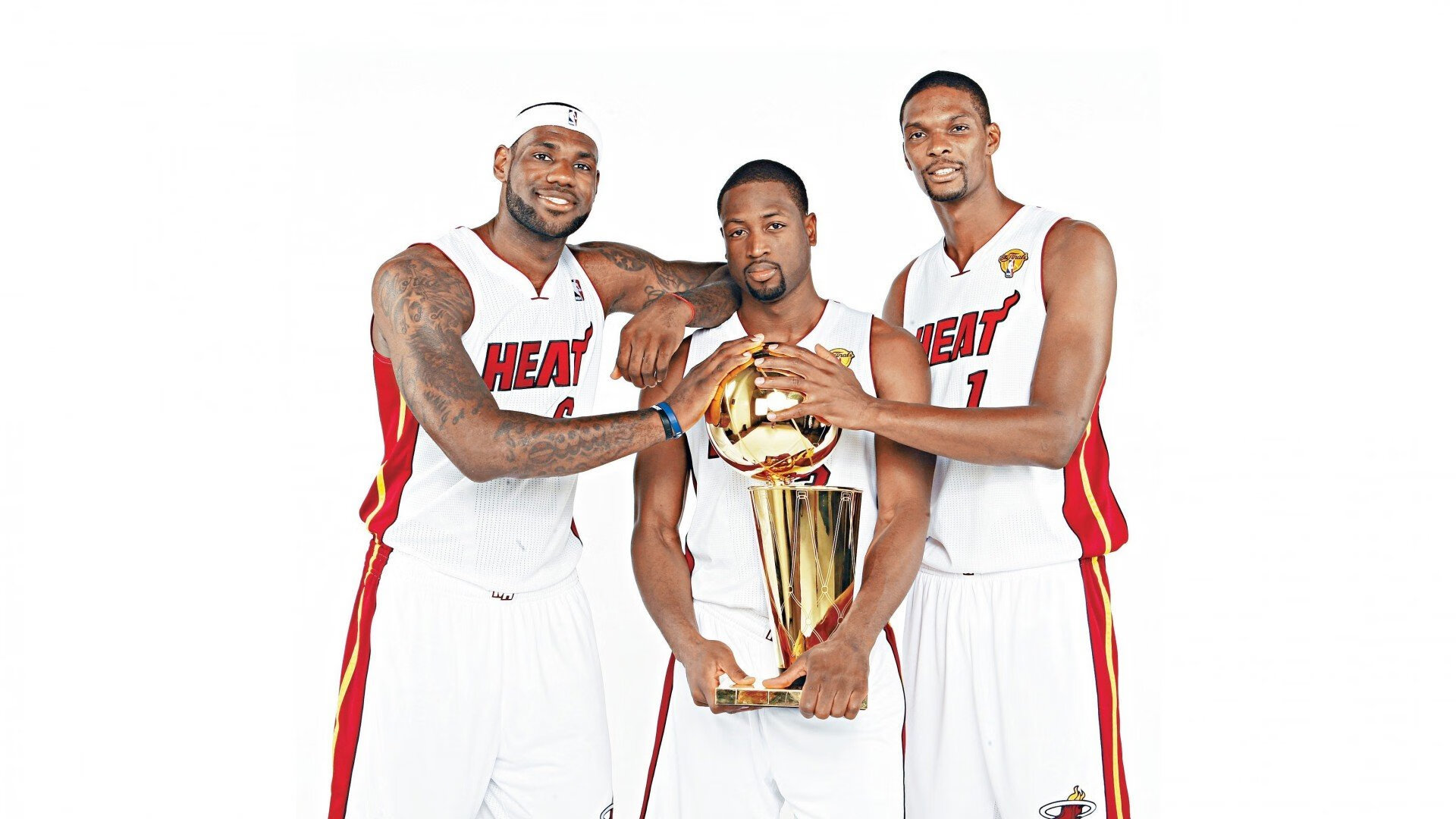 欧冠淘汰赛之夜，阿拉巴让比赛提前失去悬念